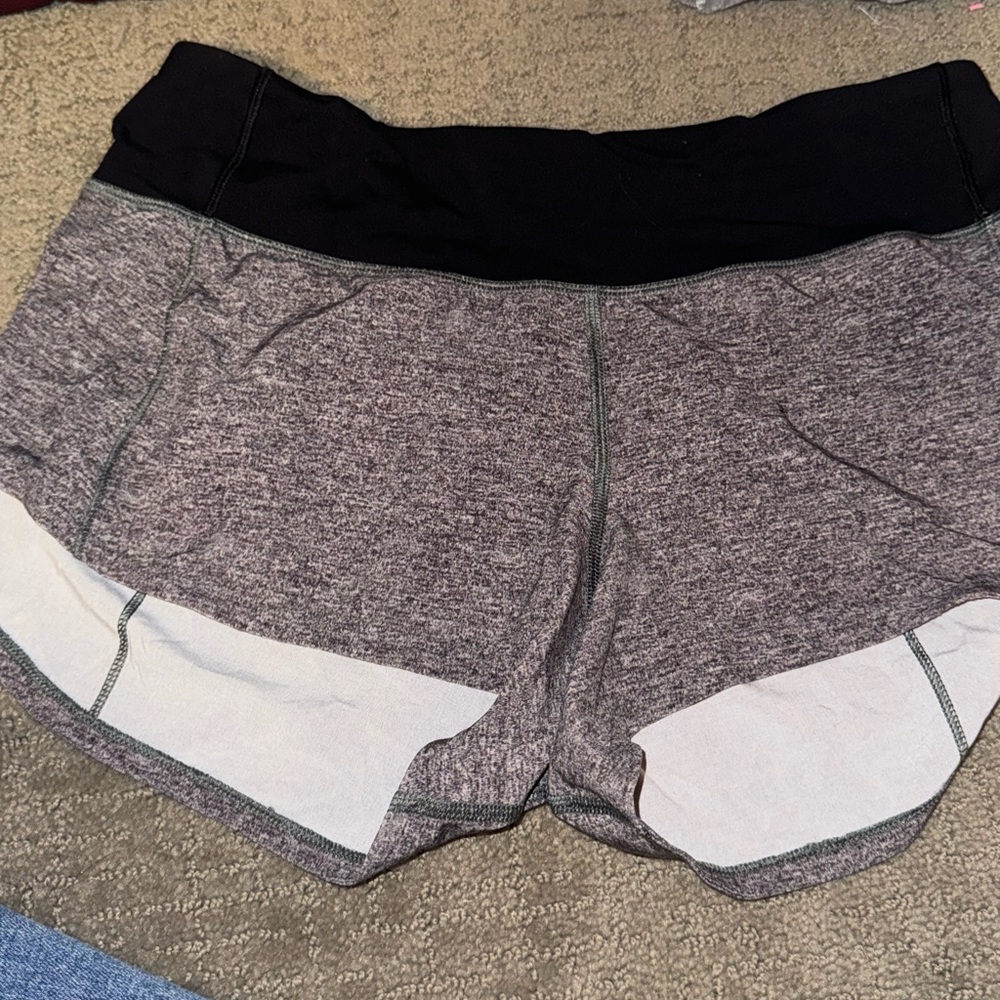 EUC lululemon speed up short sz 4